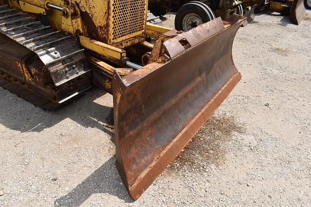 Image of Komatsu D39PX equipment image 2