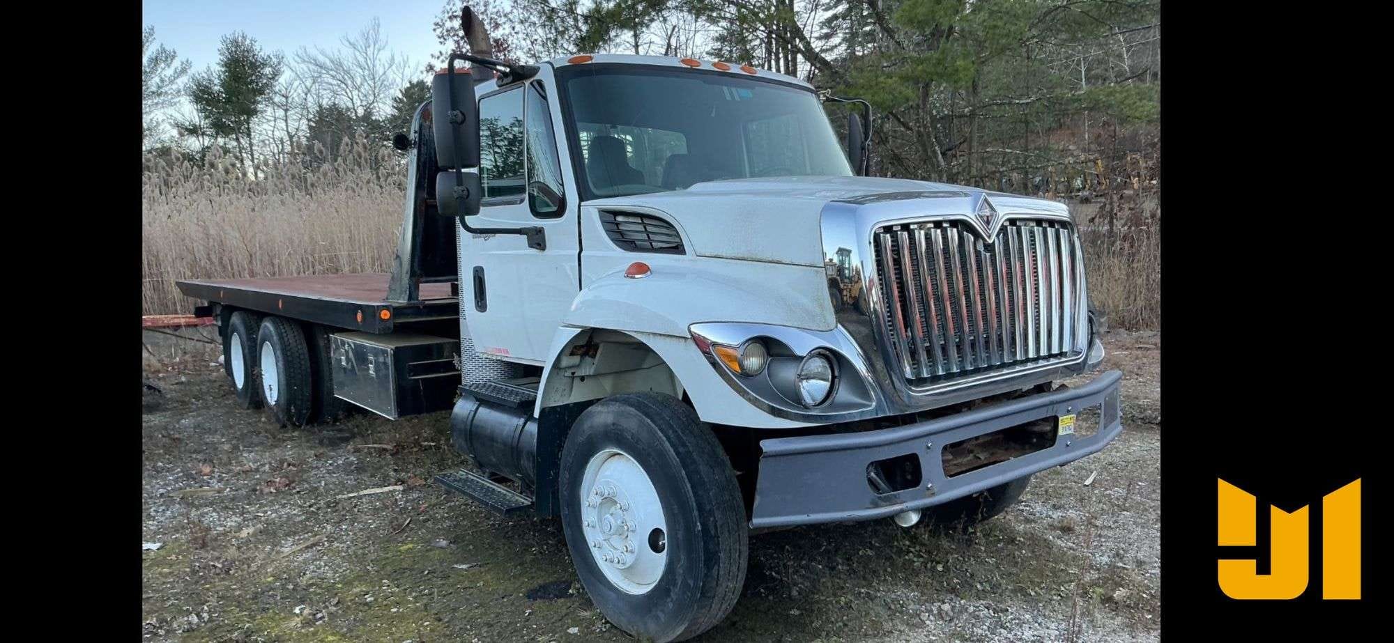 2008 International 7500 Equipment Image0