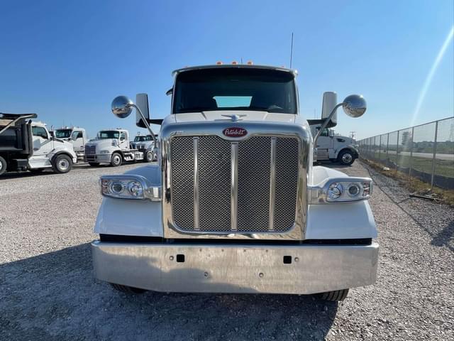 Image of Peterbilt 567 equipment image 4