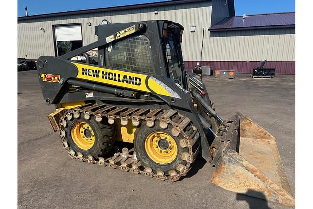 Image of New Holland L180 equipment image 3