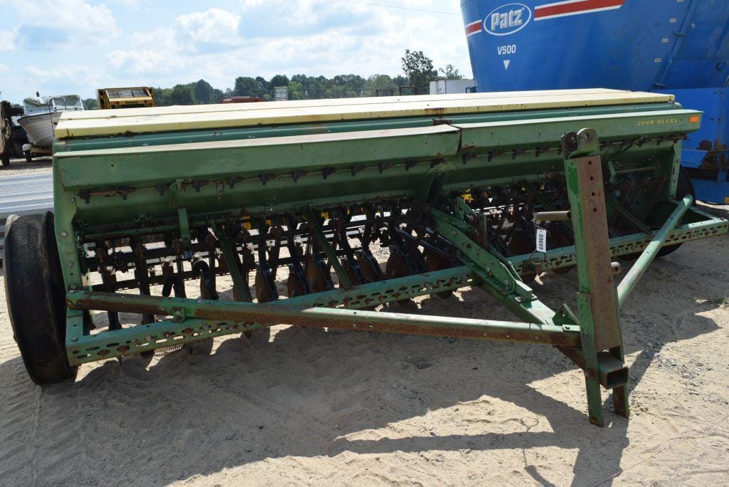 Main image John Deere 8300