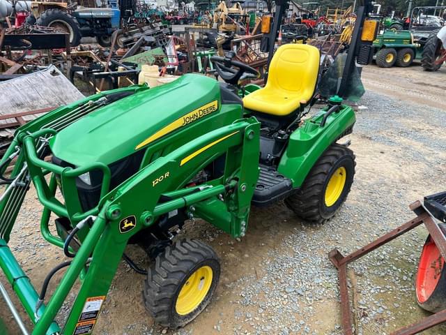 Image of John Deere 1023E equipment image 3