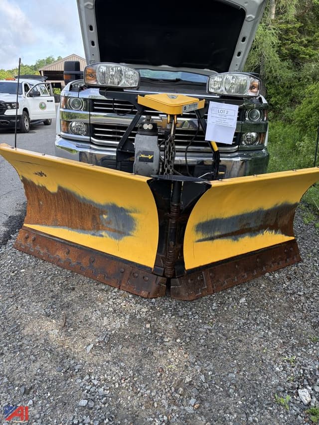 Image of Chevrolet 3500HD equipment image 3
