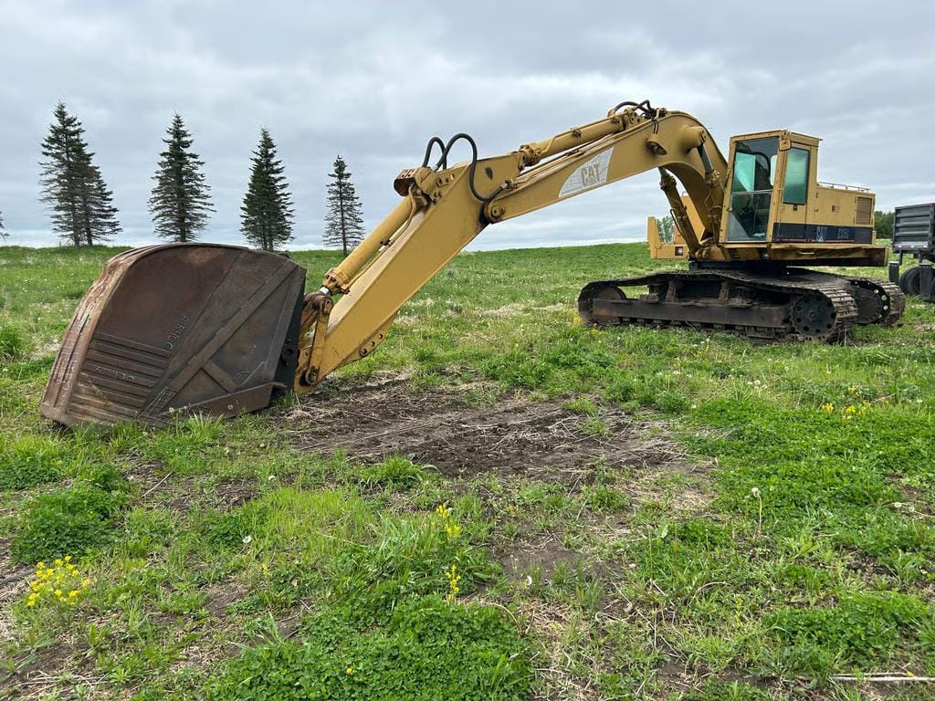 1988 Caterpillar 235C Equipment Image0