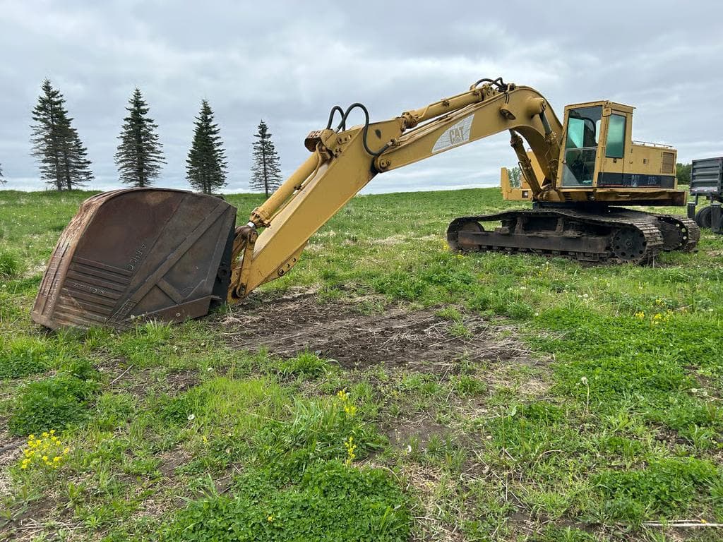 Image of Caterpillar 235C Primary image
