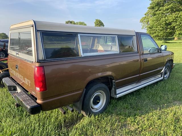 Image of Chevrolet Cheyenne 2500 equipment image 2