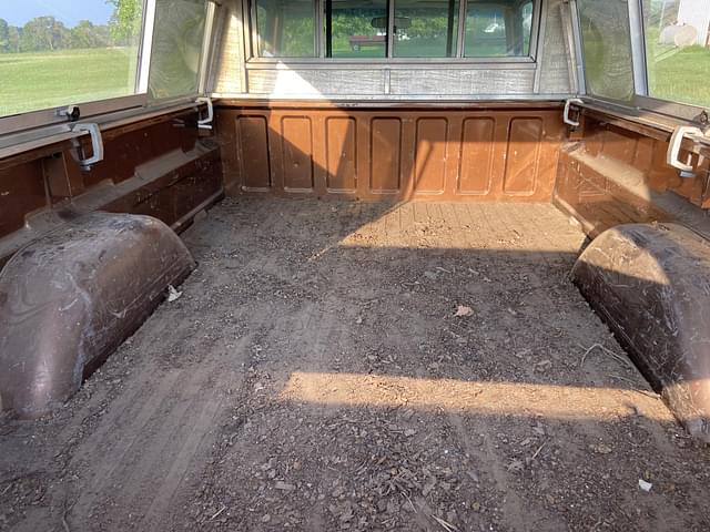 Image of Chevrolet Cheyenne 2500 equipment image 3