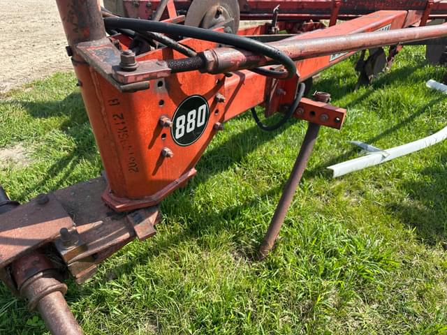 Image of Massey Ferguson 880 equipment image 4