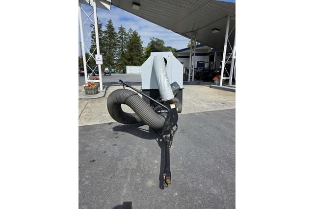 Image of Trac-Vac 880 equipment image 2