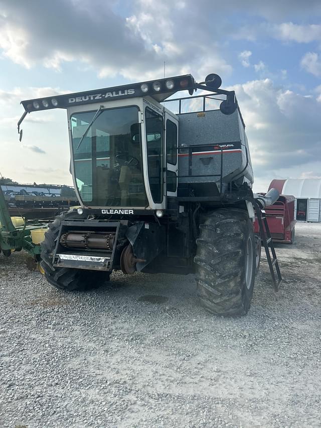 Image of Gleaner N5 equipment image 2