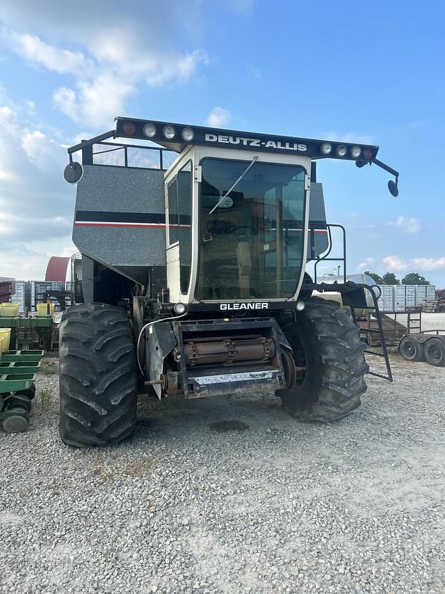 Image of Gleaner N5 equipment image 3