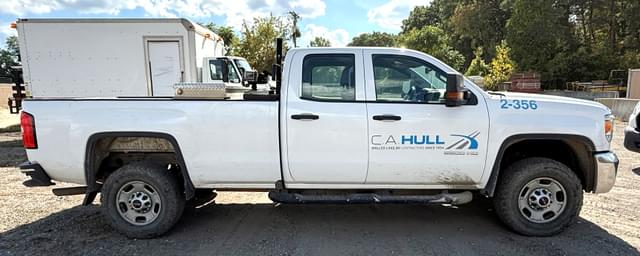 Image of GMC 2500HD equipment image 1