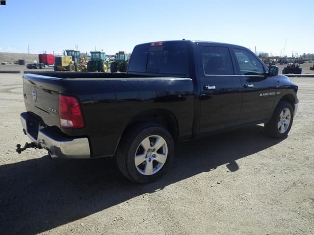 Image of Dodge Ram 1500 equipment image 4