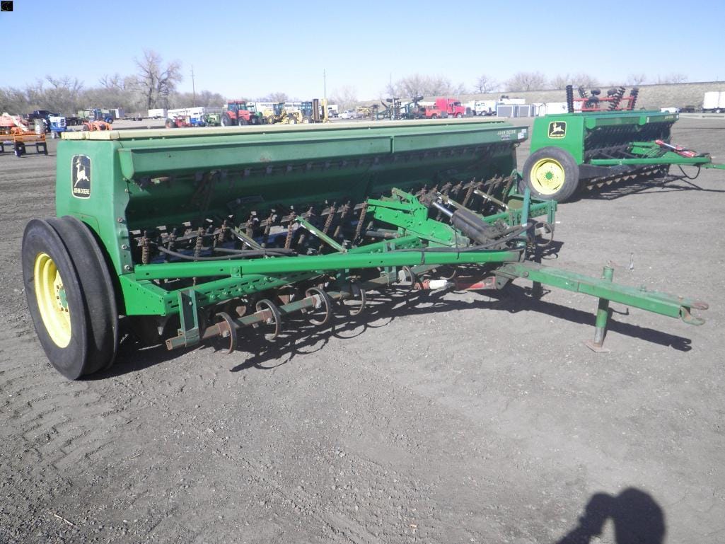 John Deere 8300 Equipment Image0