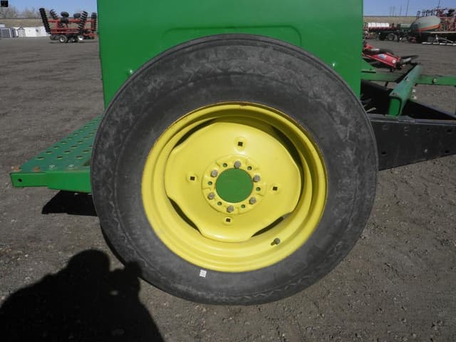 Image of John Deere 450 equipment image 4