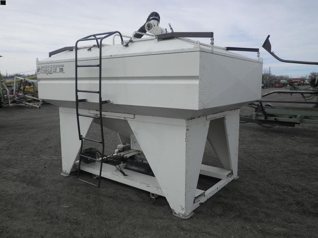 Friesen 220 Equipment Image0