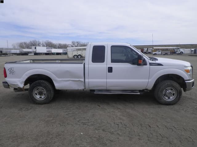 Image of Ford F-250 equipment image 3