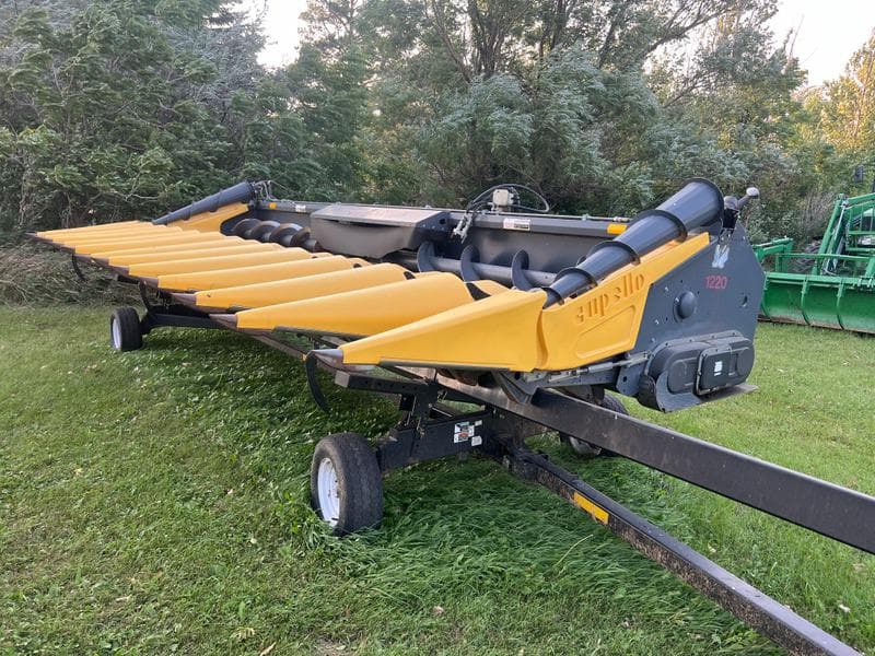 Cupello 1220 Lot No. 27 Harvesting For Sale with 12 Rows Tractor Zoom