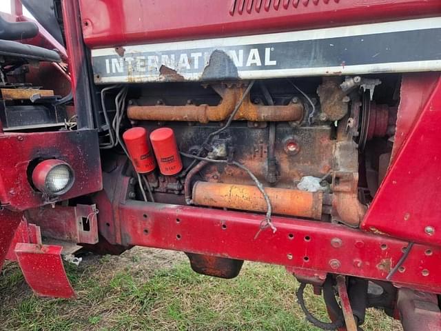 Image of International Harvester 886 equipment image 2