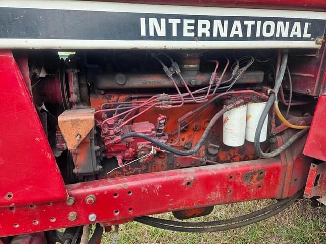 Image of International Harvester 886 equipment image 4