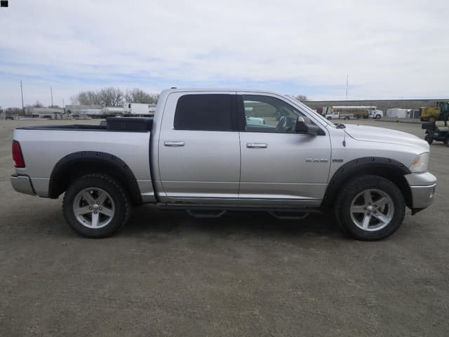 Image of Dodge Ram 1500 equipment image 3