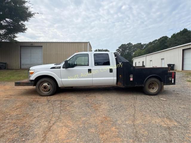 Image of Ford F-350 equipment image 1