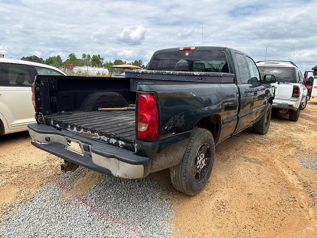 Image of Chevrolet 1500 equipment image 3