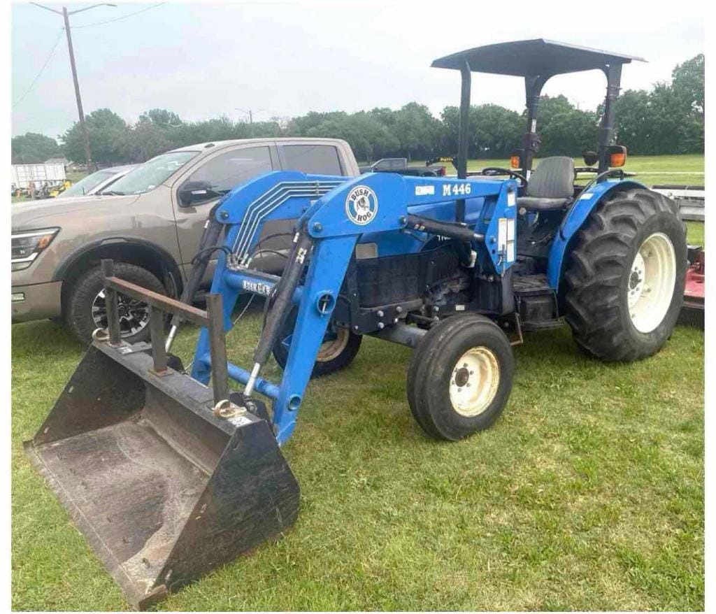 2017 New Holland TN65 Equipment Image0