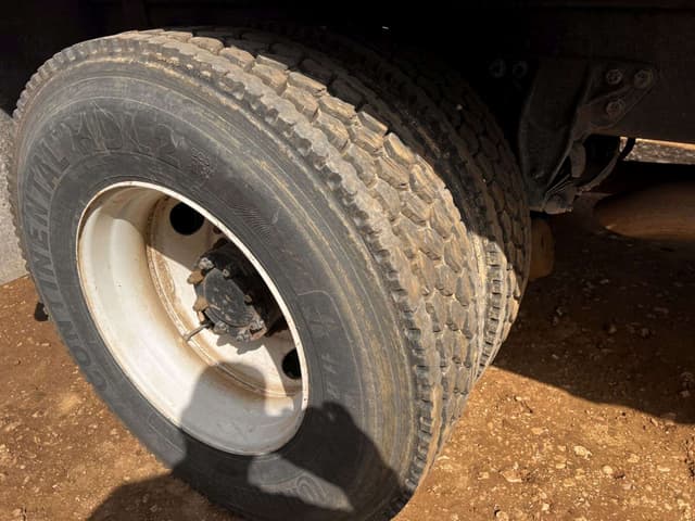 Image of Kenworth T370 equipment image 2