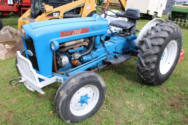 Image of Ford 2000 equipment image 2