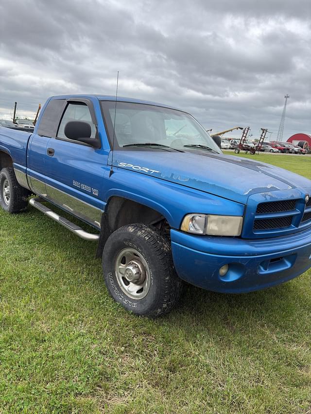 Image of Dodge Ram 2500 equipment image 1