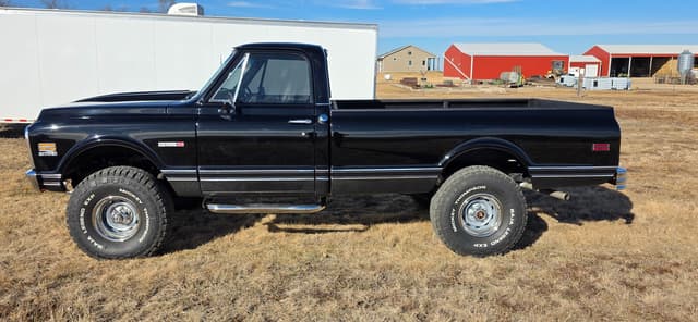 Image of Chevrolet K10 equipment image 4