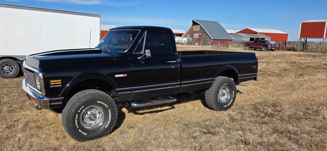 Image of Chevrolet K10 equipment image 3