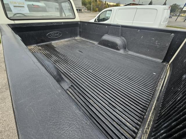 Image of Ford F-250 equipment image 4