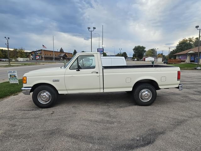 Image of Ford F-250 equipment image 2