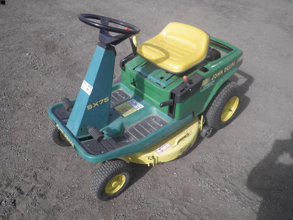 John Deere SX75 Equipment Image0