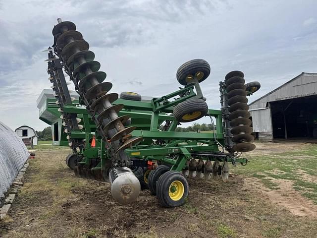 Image of John Deere 637 equipment image 3