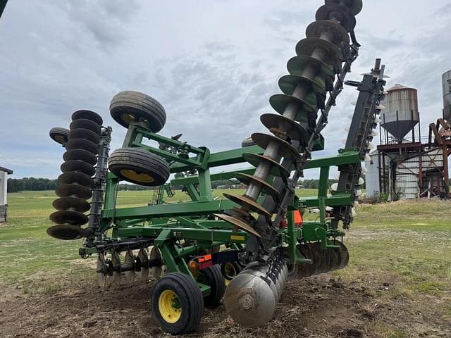Image of John Deere 637 equipment image 2