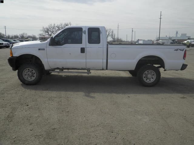 Image of Ford F-250 equipment image 3