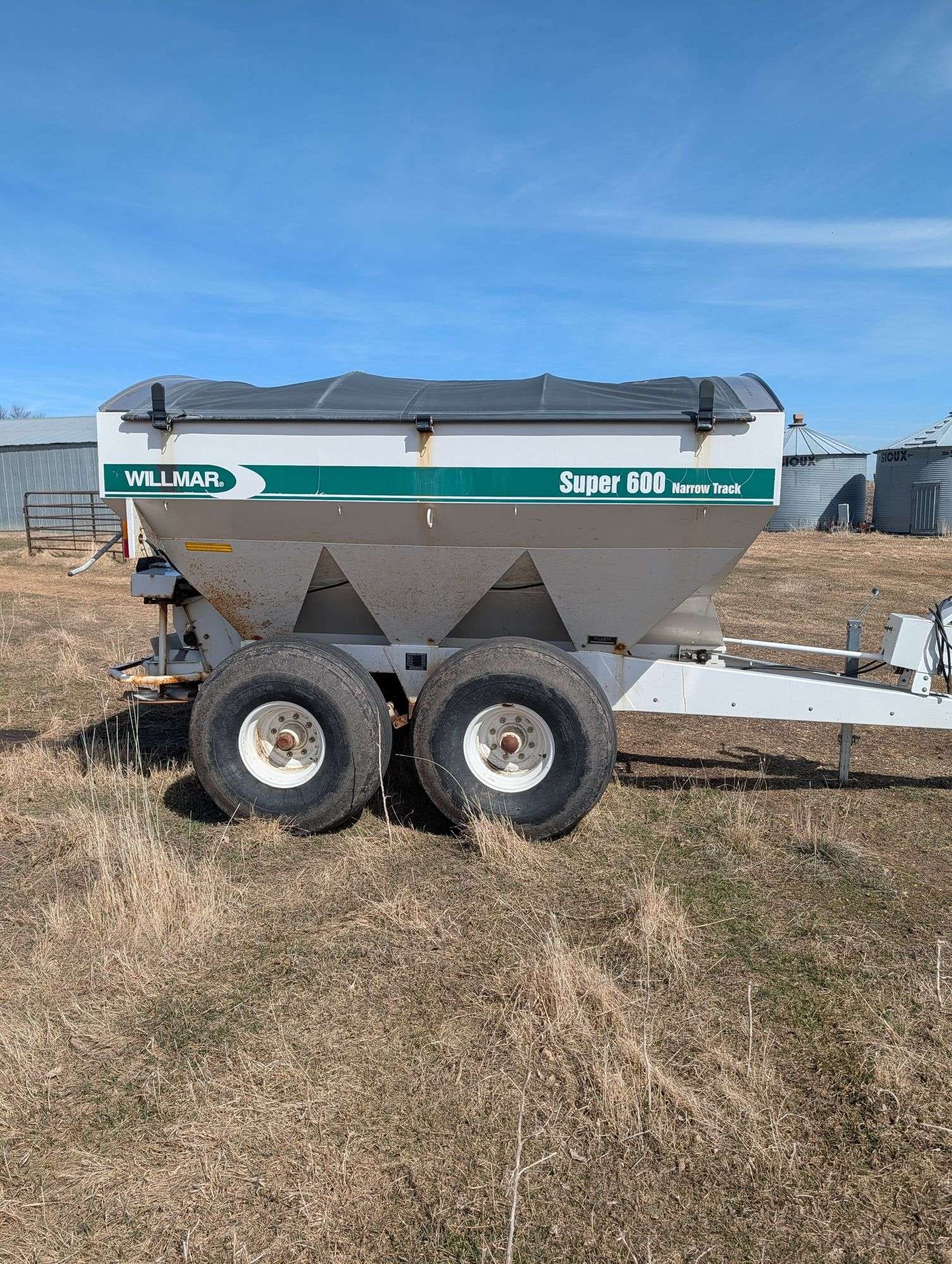 Willmar 600 Equipment Image0