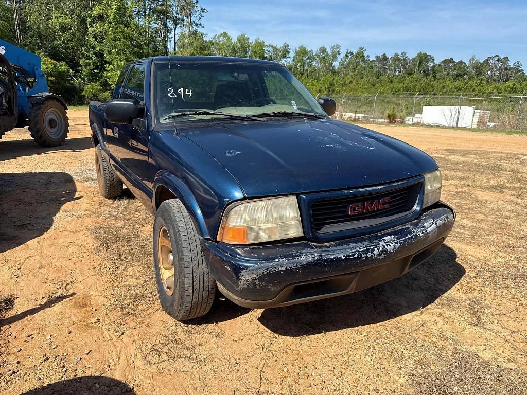 Image of GMC Sonoma Primary image