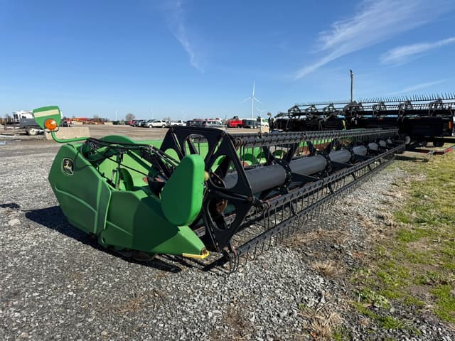 Image of John Deere 635F equipment image 2