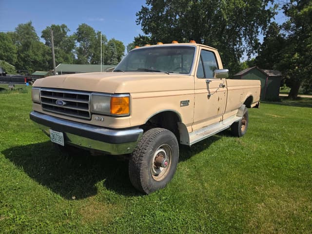 Image of Ford F-350 equipment image 1