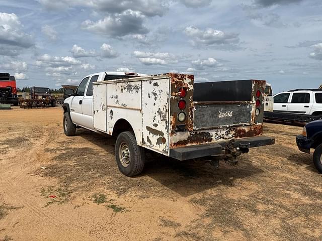 Image of GMC K2500 equipment image 2