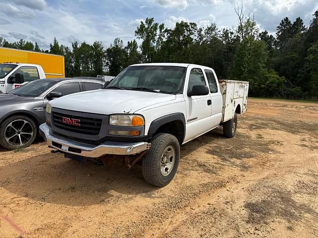 Image of GMC K2500 equipment image 1