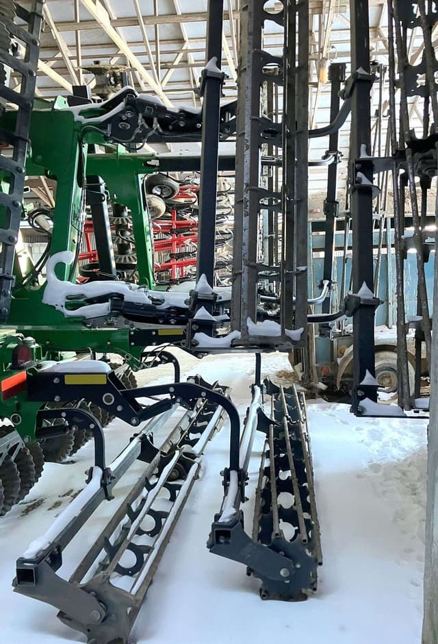 Image of John Deere 2660VT equipment image 3