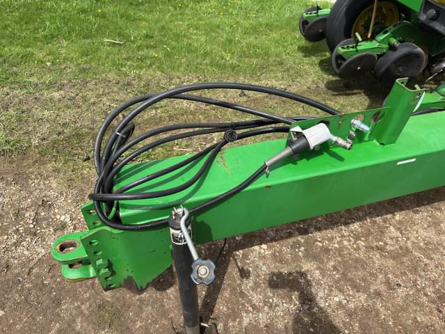 Image of John Deere 1760 equipment image 2