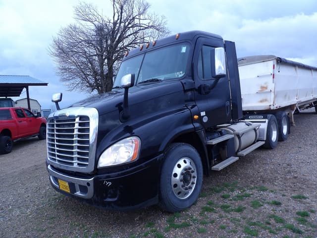 Image of Freightliner Cascadia equipment image 1