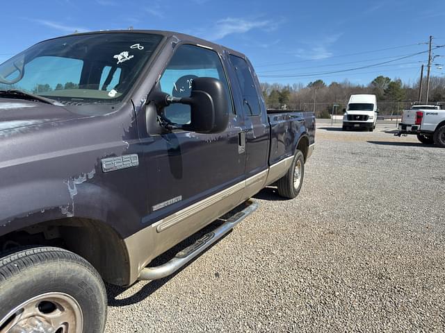 Image of Ford F-250 equipment image 1