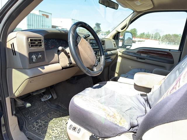 Image of Ford F-250 equipment image 4